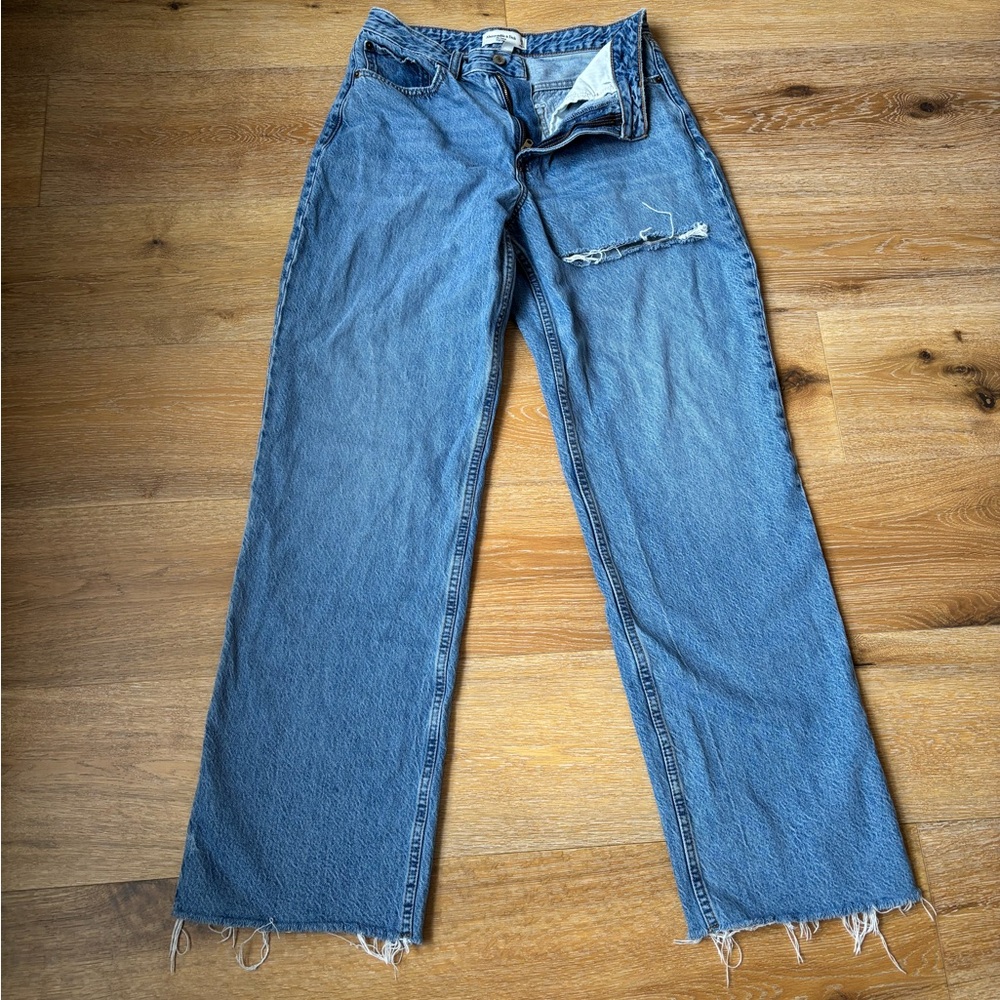 Abercrombie curve love: the loose high rise Jean